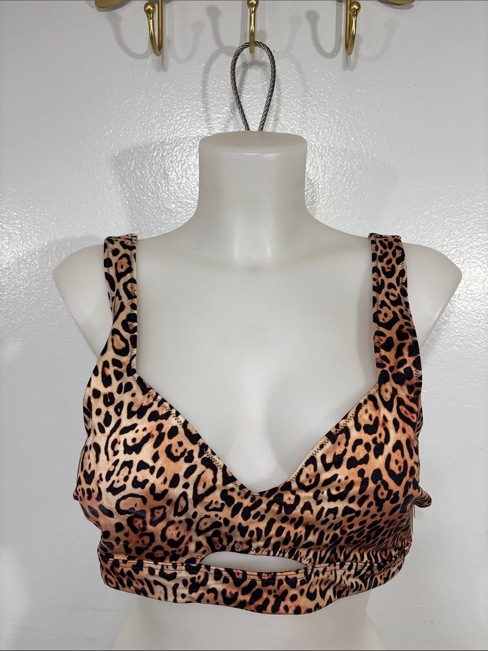 Victoria’s Secret Swim Leopard Print Bikini Top Size XL New - Picture 2 of 7